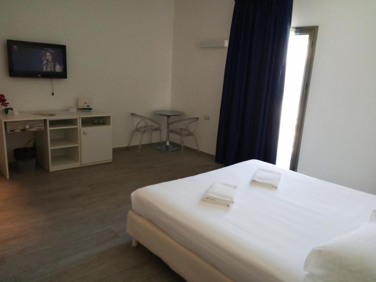Hotel Miramare Marina di Ragusa Eksteriør billede